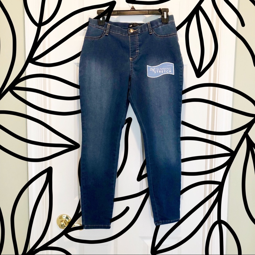 NWT Lee Easy Fit Jeggings